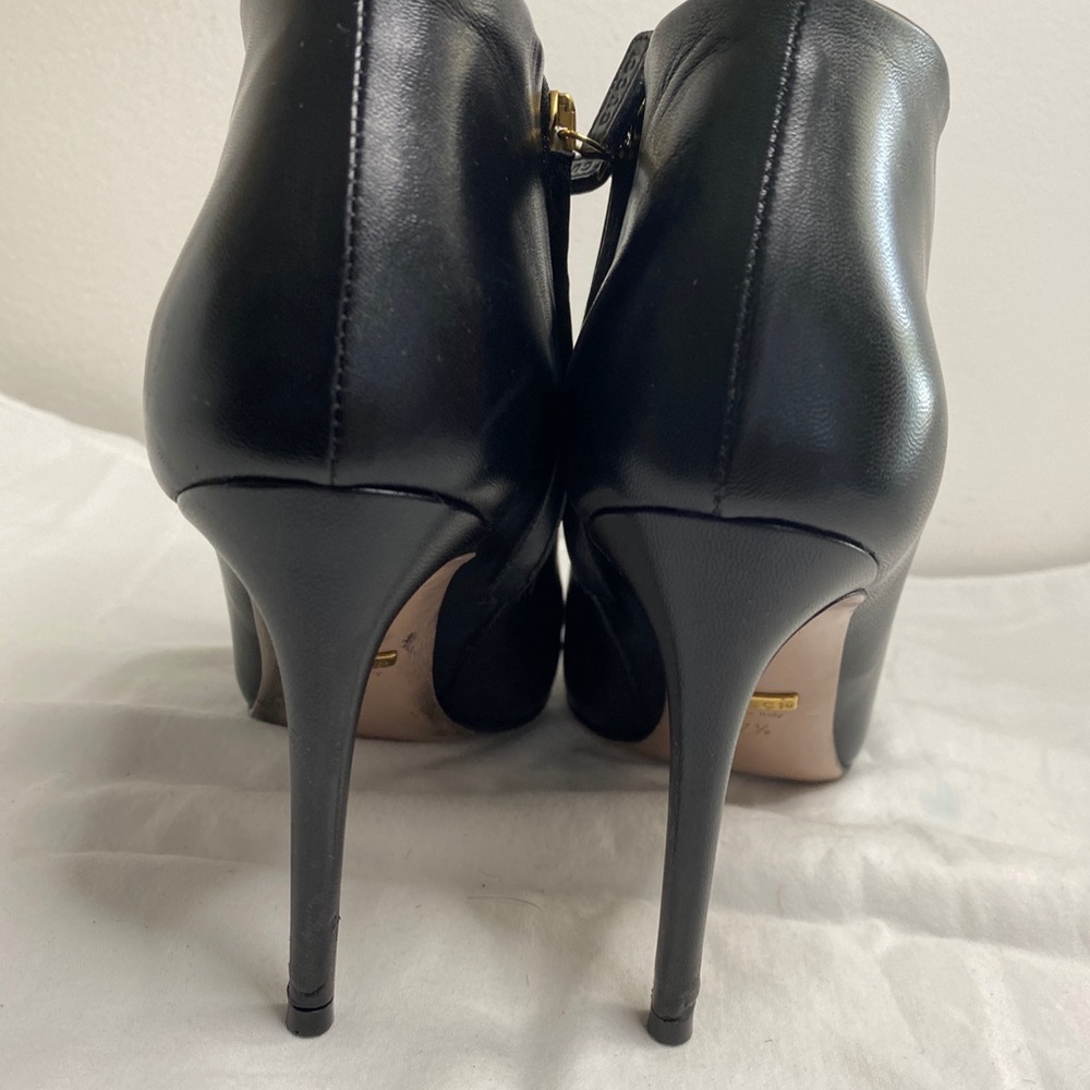 GUCCI BOOTIE! Like new! - Picture 3 of 4